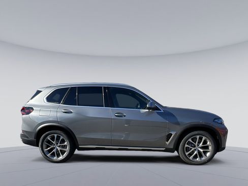 New 2026 BMW X5 xDrive40i w/ Premium Package image 6