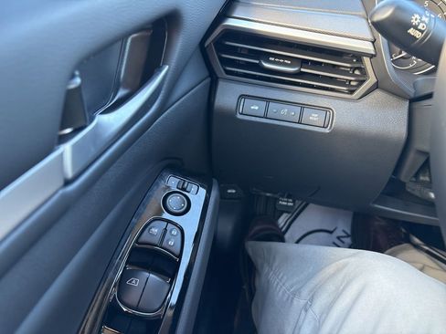 New 2025 Nissan Altima 2.5 SR FWD image 12