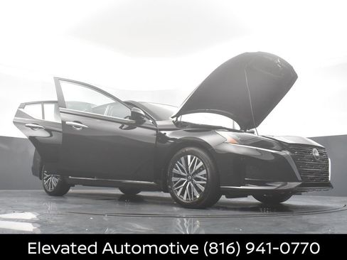 Certified 2025 Nissan Altima 2.5 SV image 37