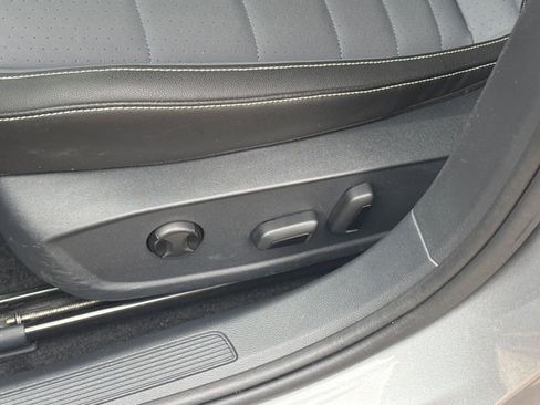 Used 2025 Volkswagen Jetta SE image 22