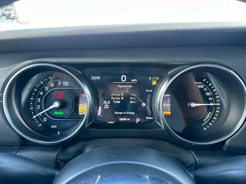 Used 2023 Jeep Wrangler Sahara w/ Cold Weather Group image 30