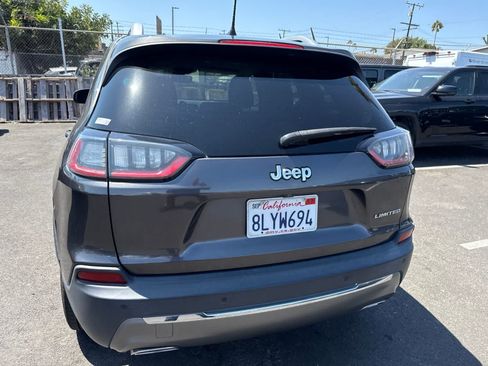 Used 2019 Jeep Cherokee Limited FWD image 15