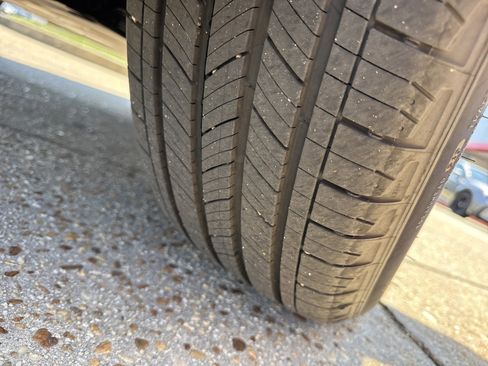 Used 2025 Toyota RAV4 XLE image 9