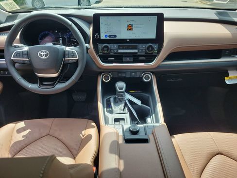 New 2026 Toyota Grand Highlander AWD image 14