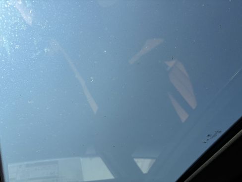 Used 2025 BMW 230i Coupe w/ Premium Package image 31