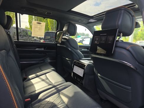Certified 2024 Jeep Grand Wagoneer Series III w/ Rear Seat Video Group 1 AWD/4WD image 11