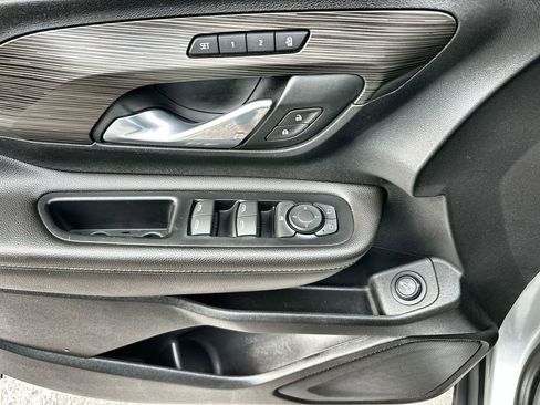 Certified 2020 GMC Terrain SLT w/ Preferred Package image 23