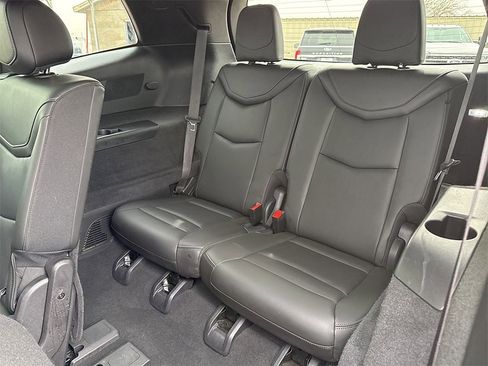 Used 2023 Cadillac XT6 Premium Luxury image 12