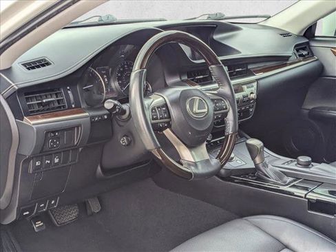 Used 2016 Lexus ES 350 w/ Premium Package w/Wood Trim image 9