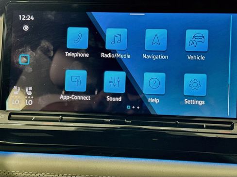 Used 2024 Volkswagen Atlas Cross Sport SEL Premium R-Line AWD/4WD image 18