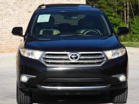 Used 2011 Toyota Highlander Limited w/ Tow Pkg FWD image 28