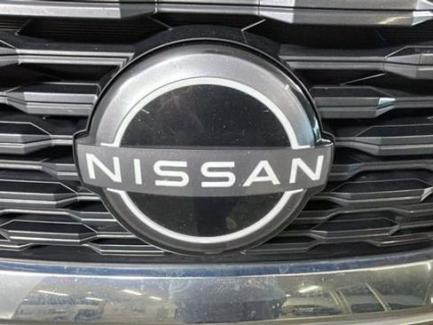 Used 2022 Nissan Rogue S AWD/4WD image 9