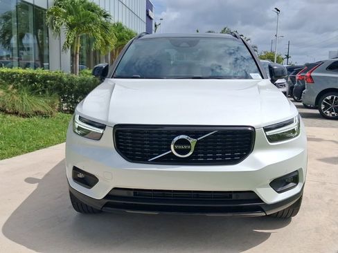 Used 2021 Volvo XC40 T4 R-Design w/ Protection Package Premier FWD image 2