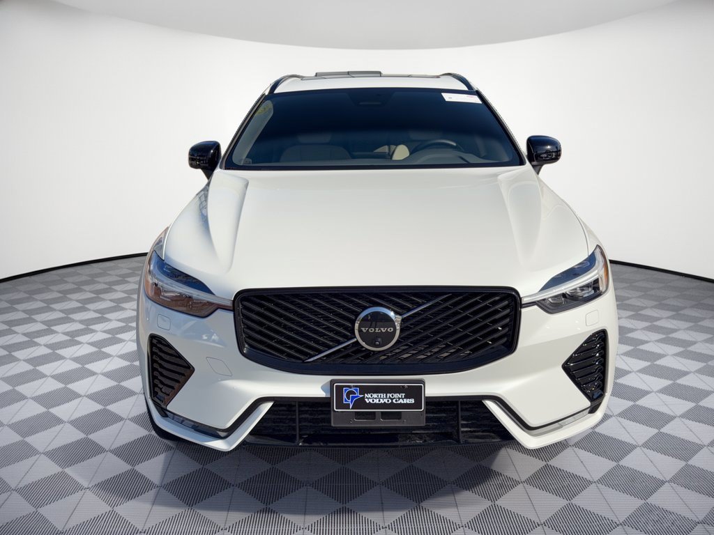 Certified 2026 Volvo XC60 B5 Plus AWD/4WD image 6