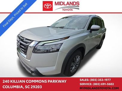 Used 2024 Nissan Pathfinder SV