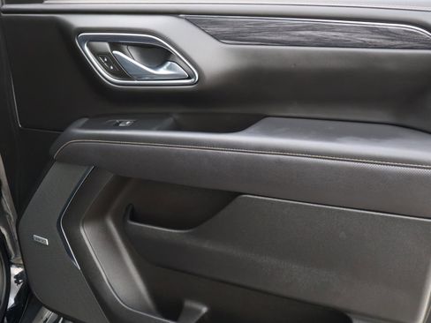 Used 2023 GMC Yukon XL SLT image 18