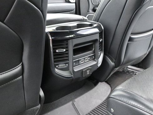 Used 2019 RAM 1500 Laramie image 29