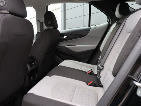 Used 2022 Chevrolet Equinox LS image 17