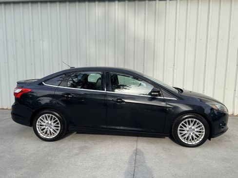 Used 2013 Ford Focus Titanium FWD image 2