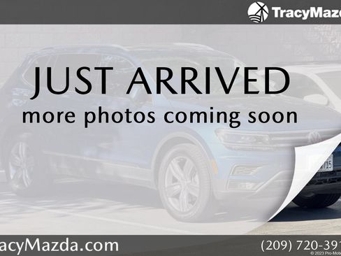 Used 2018 Volkswagen Tiguan SEL Premium FWD image 1