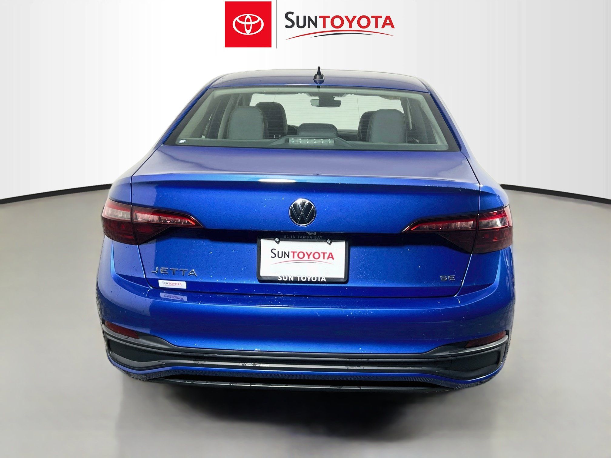 Used 2024 Volkswagen Jetta SE FWD image 5
