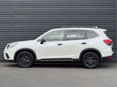 Used 2023 Subaru Forester Limited AWD/4WD image 2