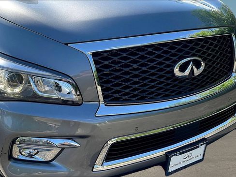 Certified 2017 INFINITI QX80 4WD w/ Driver Assistance Package image 32