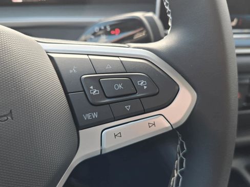 New 2026 Volkswagen Tiguan SE image 21