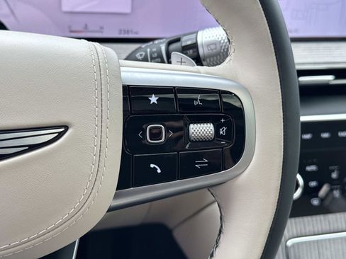 Used 2025 Genesis GV80 3.5T Prestige image 31