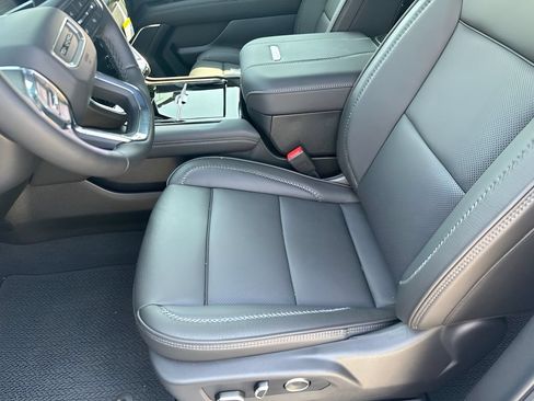 New 2026 GMC Yukon Denali w/ Advanced Technology Package AWD/4WD image 9