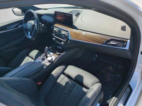 Used 2023 BMW 530i w/ Convenience Package RWD image 23