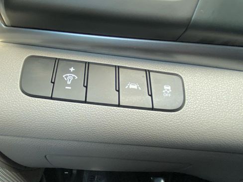 Used 2020 Hyundai Elantra SE FWD image 41