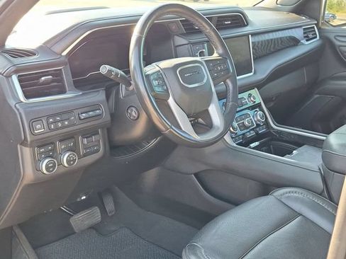 Used 2022 GMC Yukon XL Denali w/ Denali Ultimate Package AWD/4WD image 11