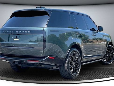 Used 2024 Land Rover Range Rover SE AWD/4WD image 6