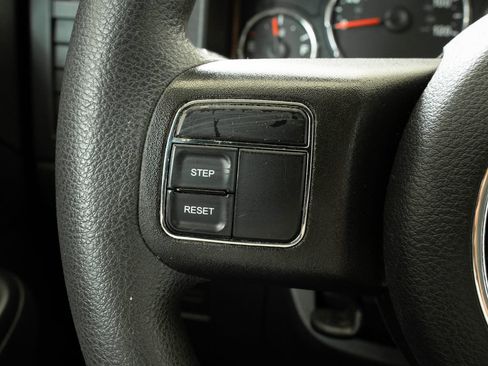 Used 2012 Jeep Liberty Sport image 25