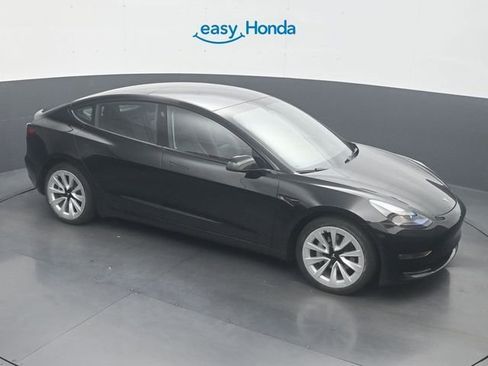 Used 2022 Tesla Model 3 Long Range AWD/4WD image 17