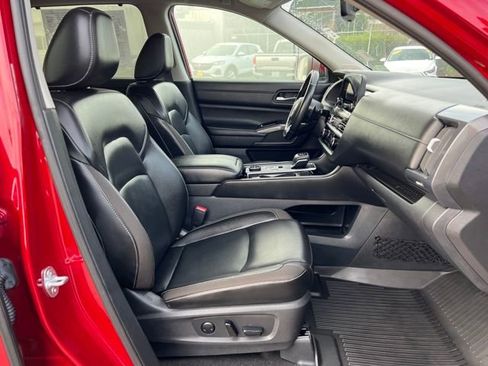 Used 2023 Nissan Pathfinder SL w/ SL Premium Package image 12