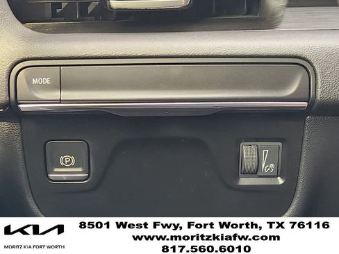 Used 2021 Cadillac Escalade Premium Luxury RWD image 22