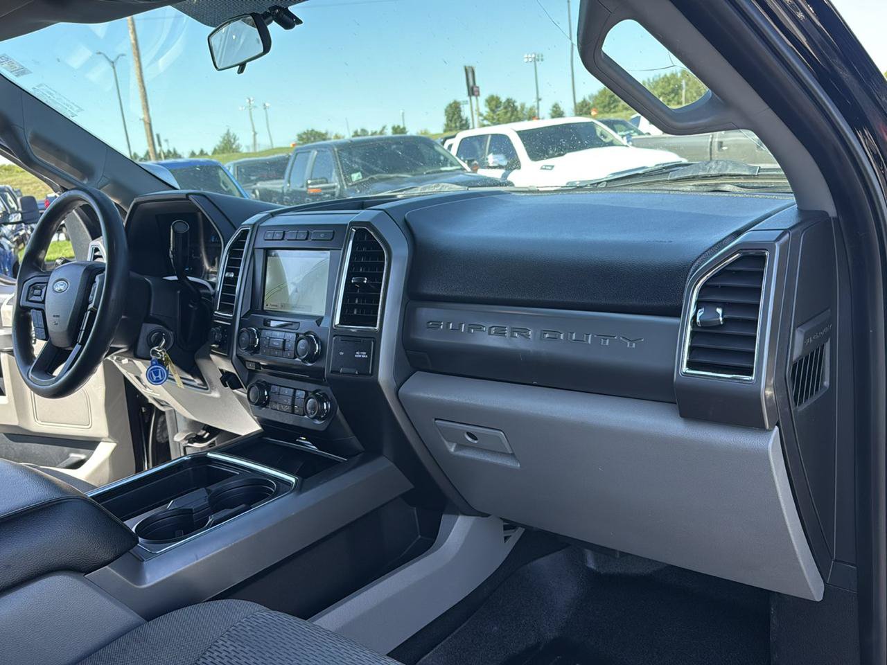 Used 2017 Ford F250 XLT w/ XLT Premium Package AWD/4WD image 38