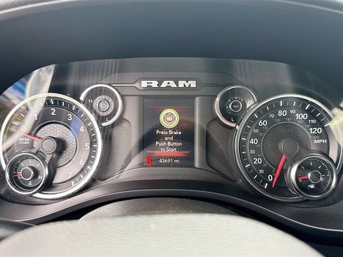 Used 2023 RAM 1500 Big Horn AWD/4WD image 12
