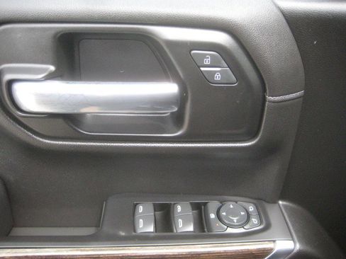 Used 2022 GMC Sierra 1500 Elevation AWD/4WD image 16