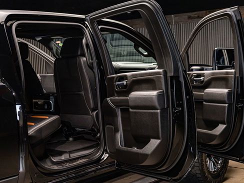 Used 2022 GMC Sierra 2500 AT4 w/ AT4 Premium Plus Package image 30