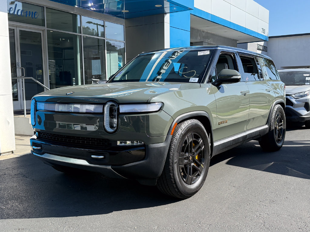 Used 2023 Rivian R1S Launch Edition Quad AWD/4WD image 2
