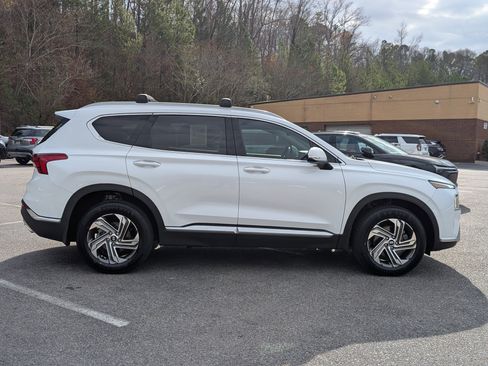 Used 2022 Hyundai Santa Fe SEL w/ Convenience Package image 10
