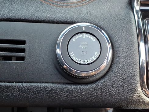 Used 2019 Lincoln Navigator Reserve AWD/4WD image 23