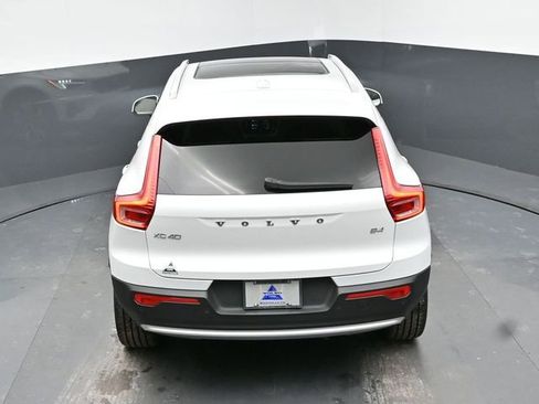 Used 2023 Volvo XC40 B4 Plus w/ Driver Assist Package image 39