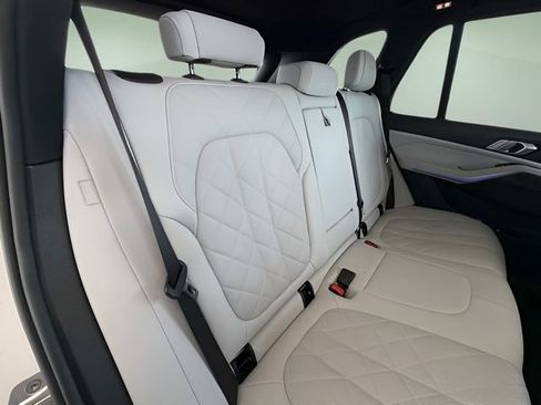 Used 2023 BMW X5 sDrive40i w/ Premium Package RWD image 37