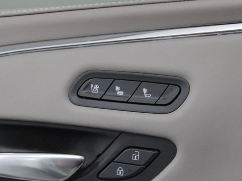 Used 2021 Cadillac Escalade Premium Luxury Platinum w/ Heavy-Duty Trailer Package image 45