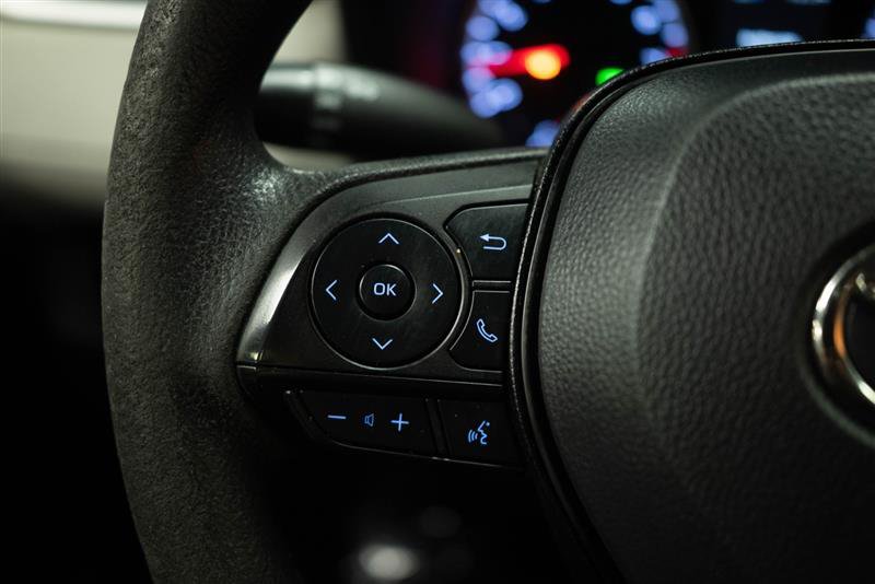 Used 2022 Toyota RAV4 XLE FWD image 27