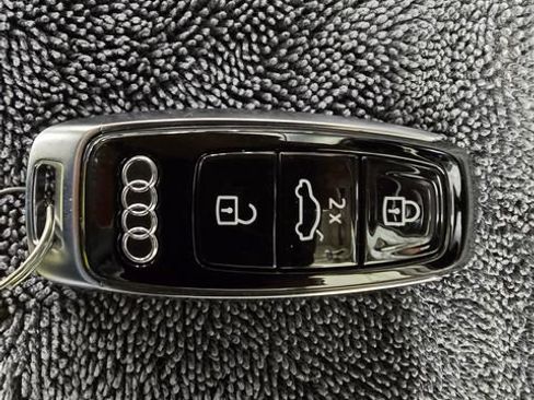 Certified 2025 Audi Q7 3.0T Premium w/ Convenience Package image 42